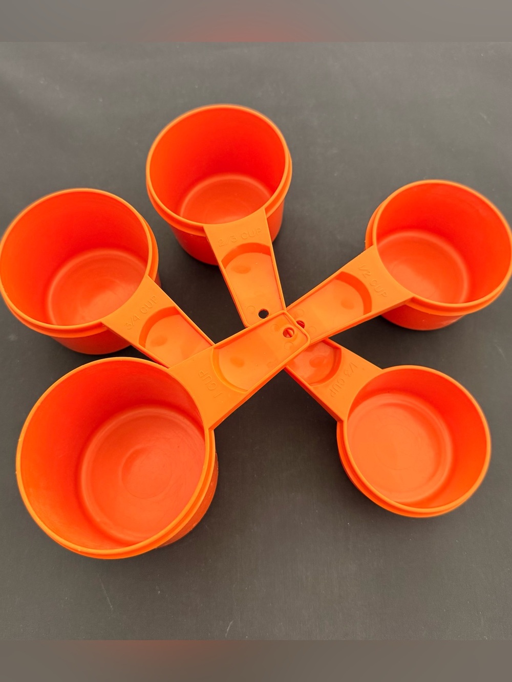 Tupperware Harvest Orange nesting stacking measuring cups set of 5 Vintage 70s